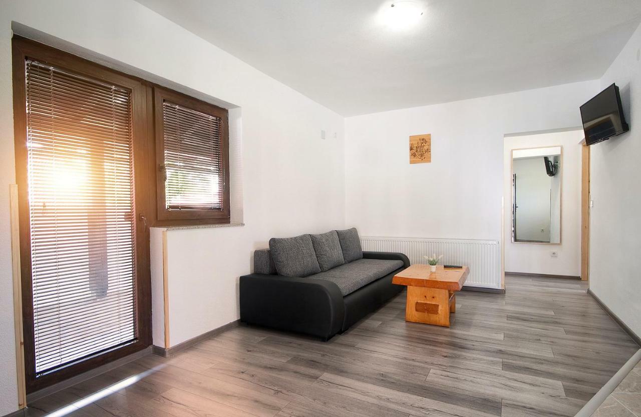 Apartments Matko Rakovica Kültér fotó
