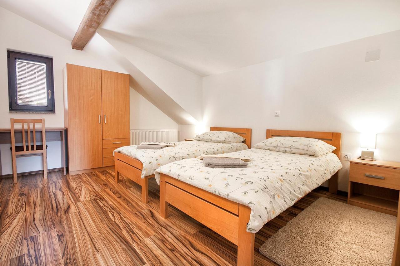Apartments Matko Rakovica Kültér fotó