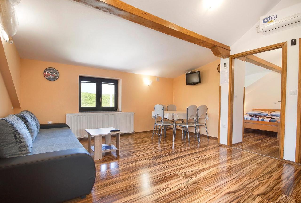 Apartments Matko Rakovica Kültér fotó